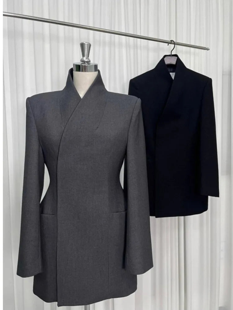 Chic Essence - “Modern Women. Classic Chic.”